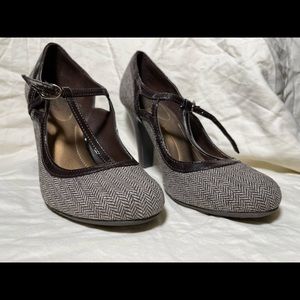 Dexter Comfort Cheveron Vintage Style Heel 7